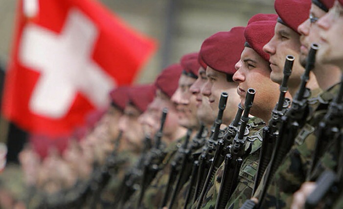 «Svizzera porta per il nord Europa» Berna invia 2000 soldati al confine