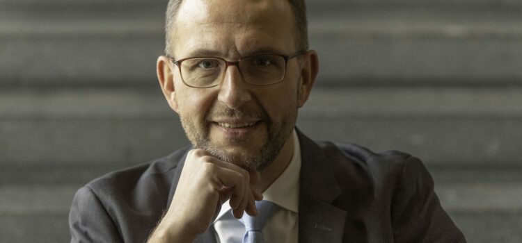 «Muri per proteggere, non per dividere»