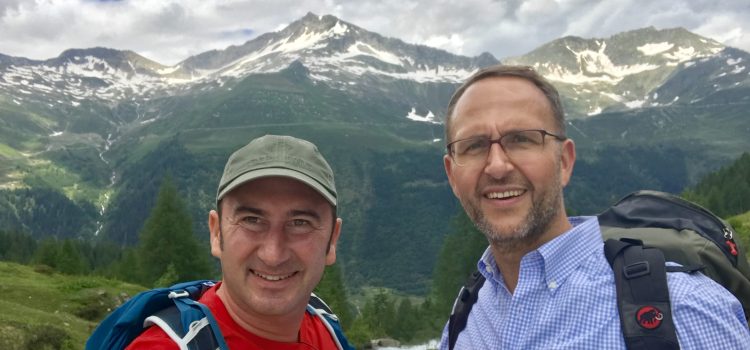 TREKS: una passeggiata lungo la “strada degli Alpi”