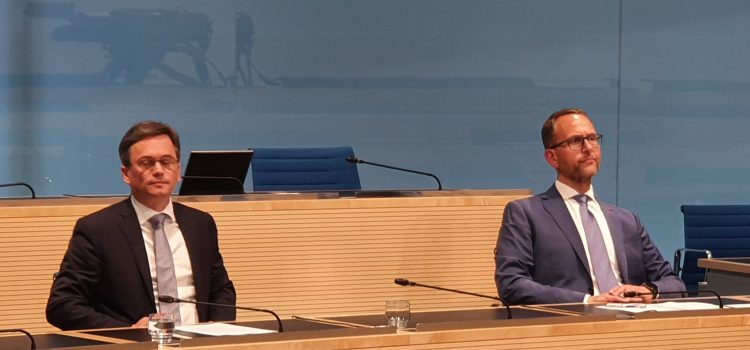 “Distanti ripartiamo”