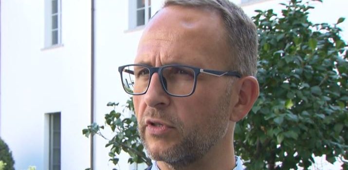 “Achtung: adesso non si calino le brache!”