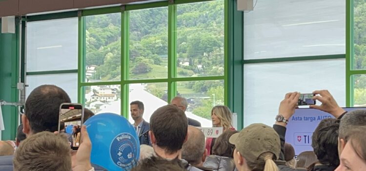 Porte aperte a Camorino, tra auto rotanti e aste record