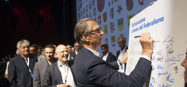 Il Ticino celebra i suoi 100 Comuni e rilancia il federalismo