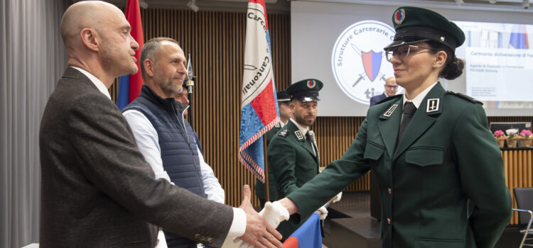 Il giuramento dei nuovi agenti di custodia