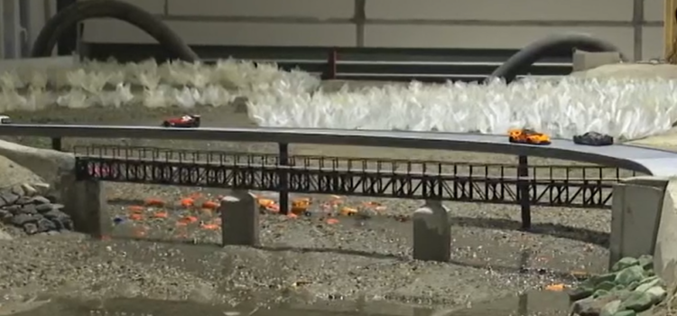 La Maggia (in miniatura) in un capannone di Iragna