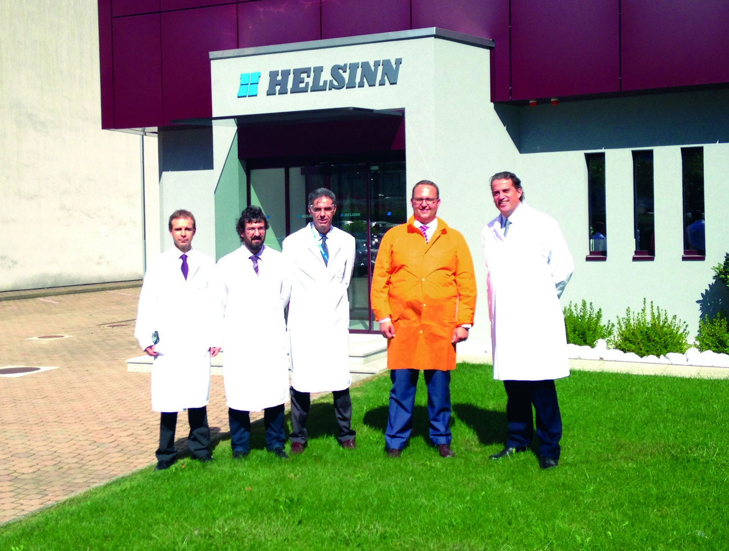 «Imprese modello anche in periferia», Gobbi in visita alla Helsinn di Biasca